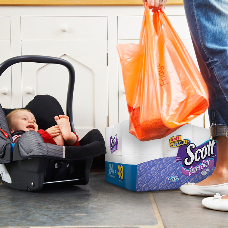 scottproducts's tweet photo. Just because you’re not at the gym, doesn’t mean you’re not keeping your resolution. #TheMomWorkout http://t.co/G6DqAuwfKW