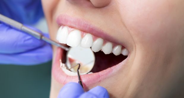 TTinnitus's tweet photo. Teeth Sensitivity–causes &amp; treatment http://t.co/kY4bmMT9aJ #teethcare #cavitiestreatment http://t.co/atC5rGMdqo http://t.co/MqkhpNKqgV