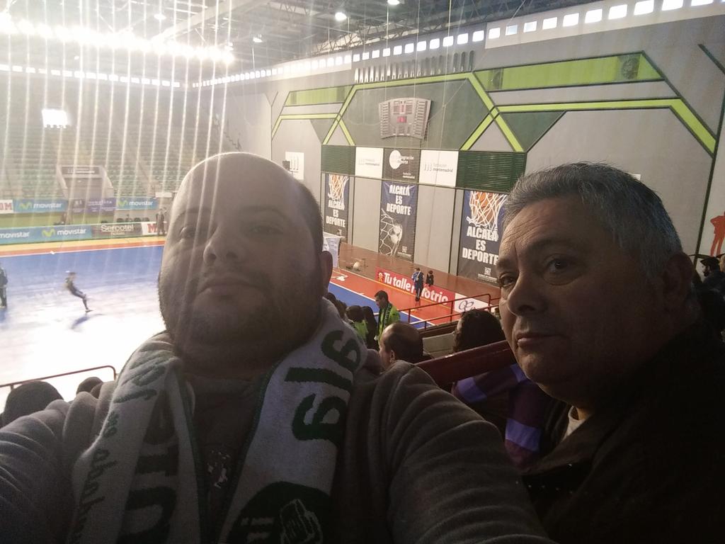 CapitanJB's tweet photo. Vamos @InterMovistar !!! #selfieInter http://t.co/HPYPRVN4bp
