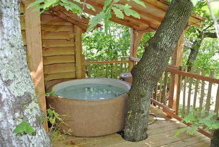 WeekendGlamping's tweet image. Cabane Perchée, Bulle, Lodge Safari, Dôme, Kota avec SPA à Lo Rey du Lac près d'Hossegor : bit.ly/LoReyduLac