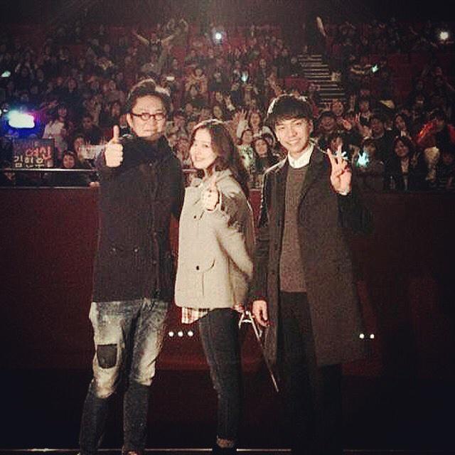 chaewonbot's tweet image. "@CJEnMMovie: &amp;lt;#오늘의연애&amp;gt; 2015.01.17.토 무대인사 포토 공개! 
#이승기 #문채원 #박진표 감독. 

오늘 채원씨 쏘 큐트~ 승기씨 쏘 자상~ ❤️ http://t.co/zfrCHSTiDe"