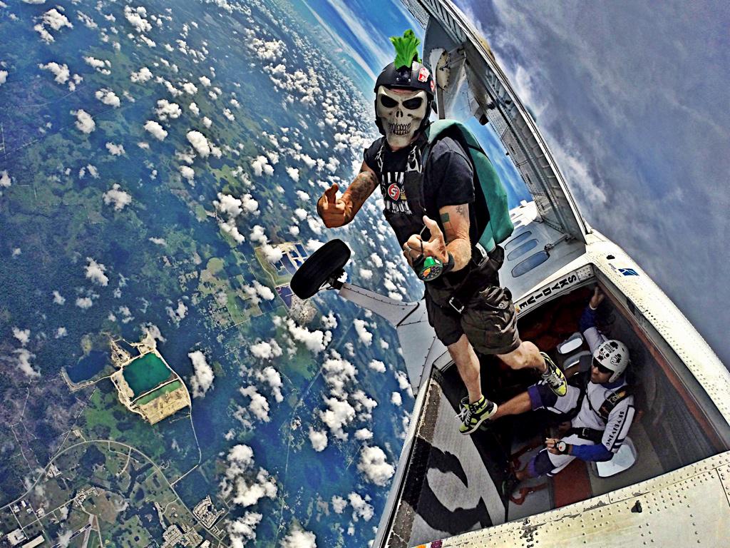 SkydiveUltra's tweet photo. Gonna mainline some dopamine and endorphins. 
Go. Be. Do. LIVE!
#Live4aLiving
#PurposelyDriven
#RelentlessLiving http://t.co/hscngCM7ez