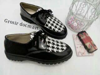SepaTuit's tweet photo. sepatu docmart ecer 130rb. grosir 110rb/6pcs. Reseller dropshiper welcome.order 28061242 | 089668359006 iG: sepatuit http://t.co/oVooI9ZQIY