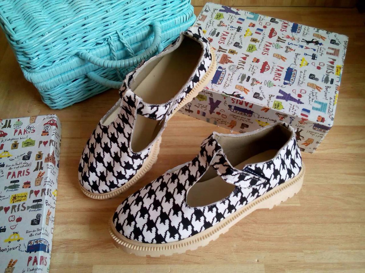 SepaTuit's tweet photo. sepatu docmart ecer 130rb. grosir 110rb/6pcs. Reseller dropshiper welcome.order 28061242 | 089668359006 iG: sepatuit http://t.co/oVooI9ZQIY