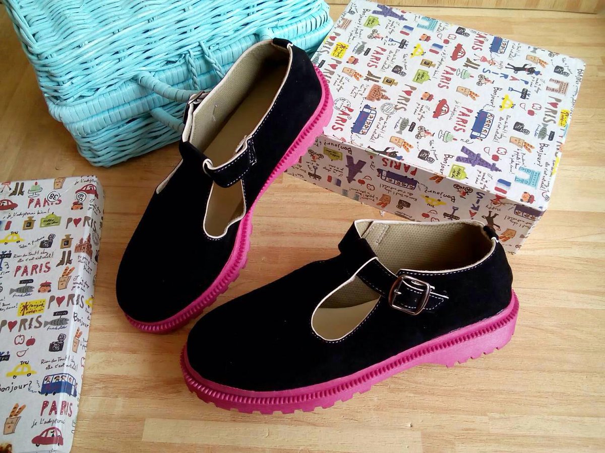 SepaTuit's tweet photo. sepatu docmart ecer 130rb. grosir 110rb/6pcs. Reseller dropshiper welcome.order 28061242 | 089668359006 iG: sepatuit http://t.co/oVooI9ZQIY