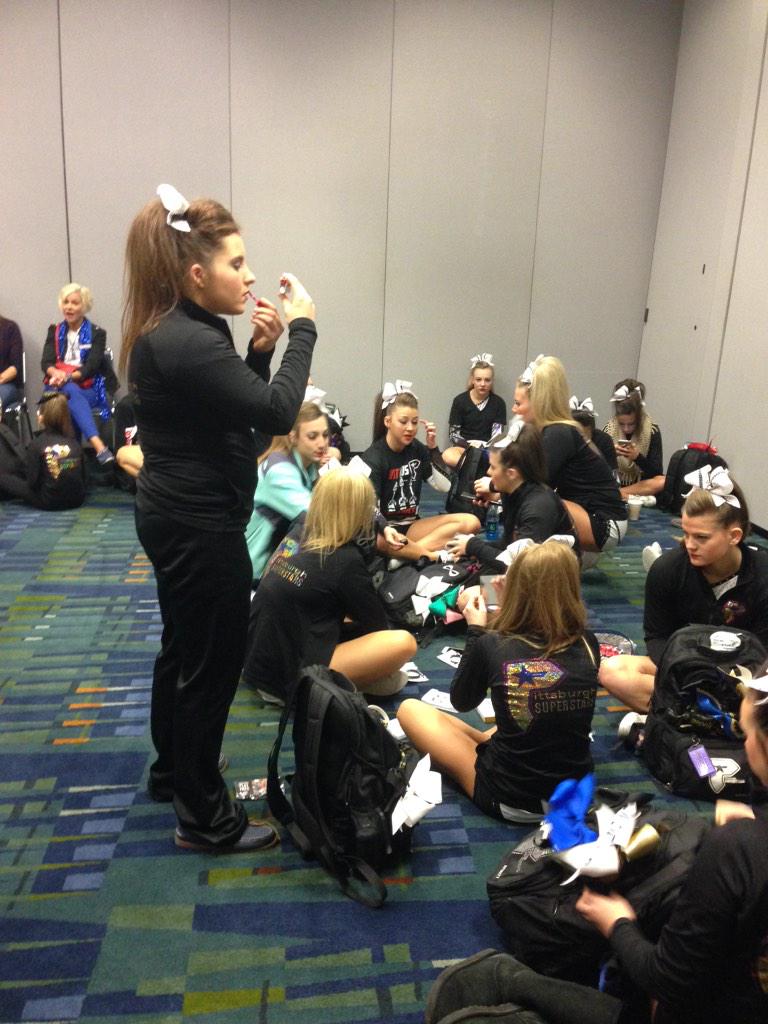 topgunjags412's tweet photo. Models are getting ready! โค๏ธโจ๐๐ #SupermodelSTARS #SpiritOfHope http://t.co/qcYs9TPPxS