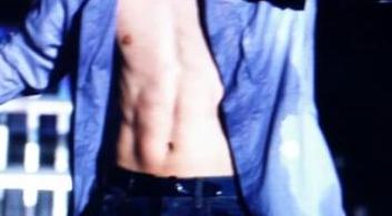 CHOIPLOYLO's tweet image. กล้ามท้องอาคังขึ้นเป็นลูกเลยอ่ะ กำเดาไหล ช่วยด้วยยย (-,,-)