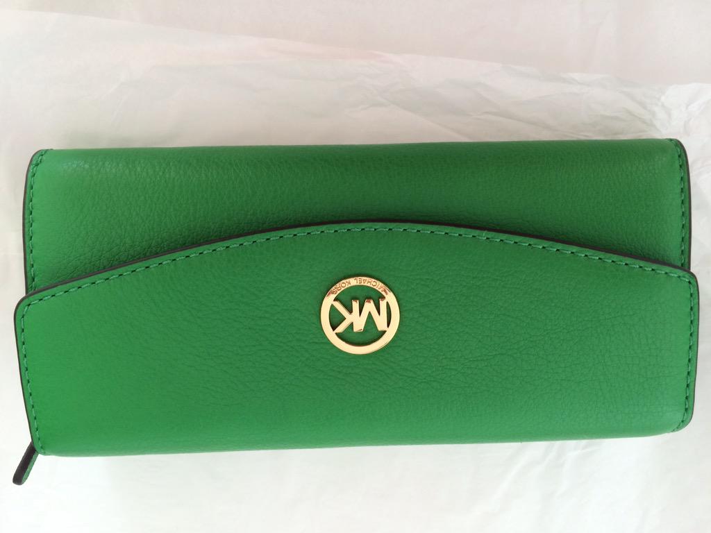 LATVDLOPEZ's tweet photo. @HANDSPA_DF para darle un toque chic a tus manos compra una cartera de diseñador. !!! http://t.co/SS3ftmHnS6
