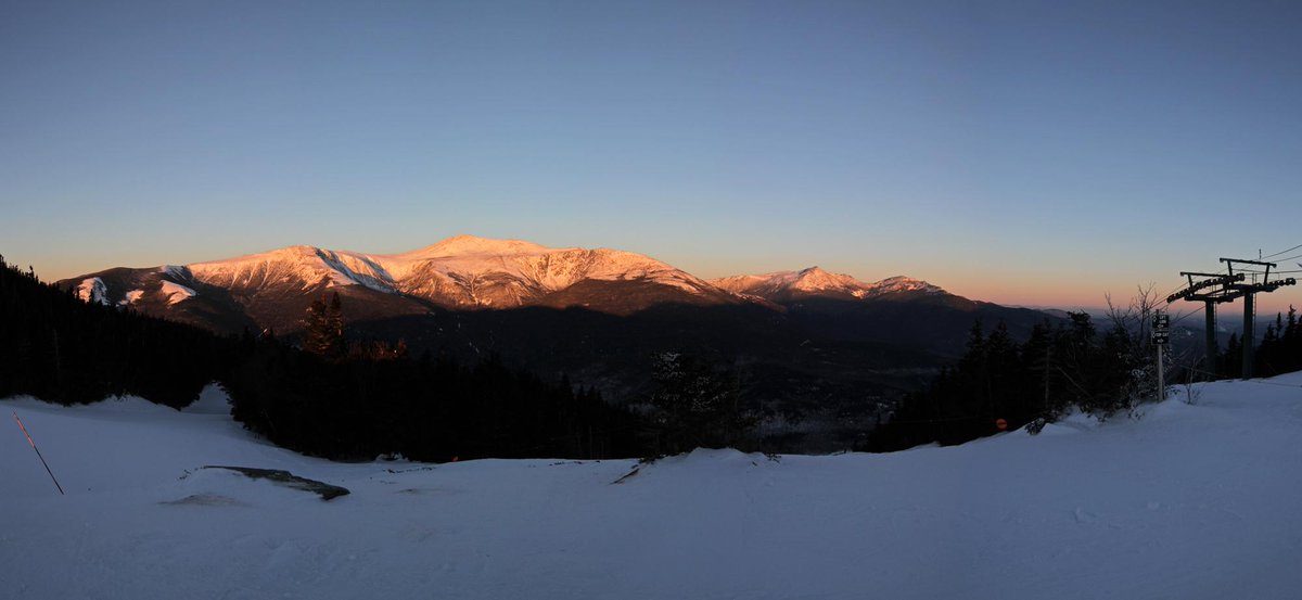 skiwildcat's tweet photo. Morning glow on the Presidential Range! #legendaryviews #whitemountains #nh http://t.co/Agq4T2CFaC for all the info. http://t.co/sQqM4kqMJN