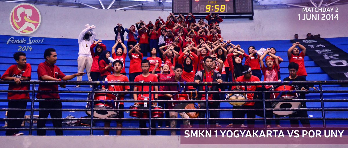 Suporter gayeng dari <a href="/SMKN1YK1/">SMK N 1 YOGYAKARTA</a> nih gaeess.. well !! #SabtuNostalgia #FS2015