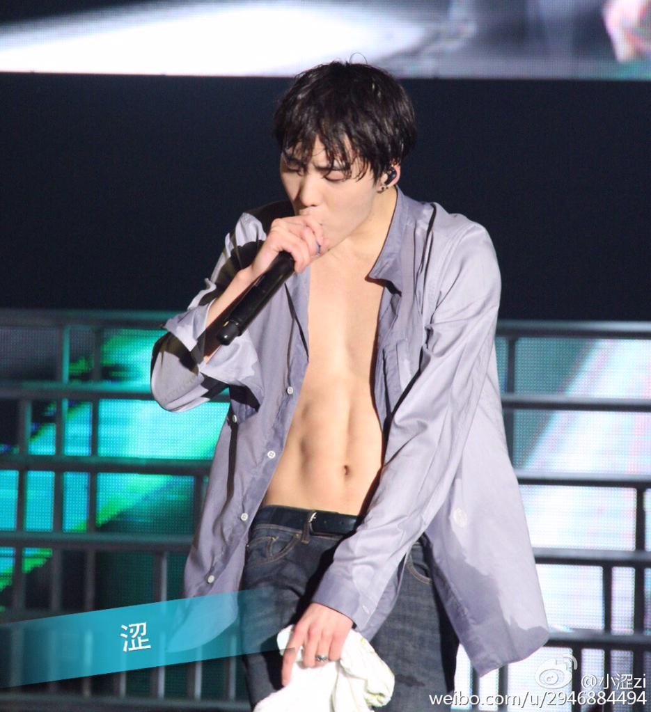 MINORALWATER's tweet image. H FVCKING D HD HD HAHAHADEAD