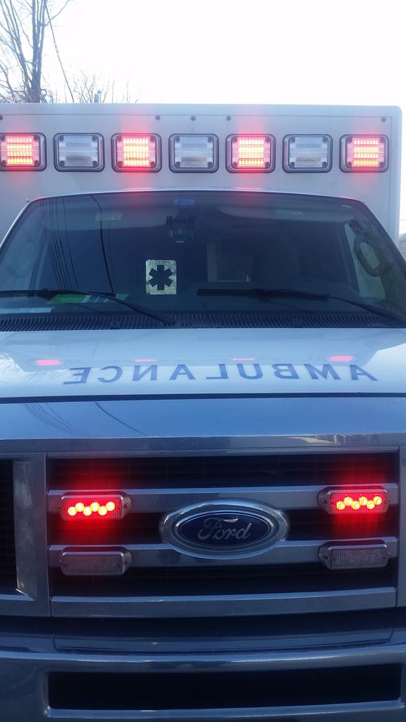 ambulance_115's tweet photo. http://t.co/WU4y0ri1MO