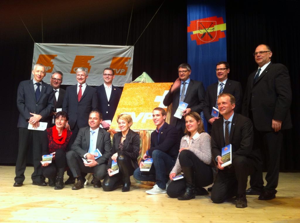 FranzSetz's tweet photo. Die CVP des WK Willisau ist mit schlagkräftigem Team für die Kantonsratswahlen 2015 bereit. Ich packe mit an... http://t.co/DfJoD8g7KA