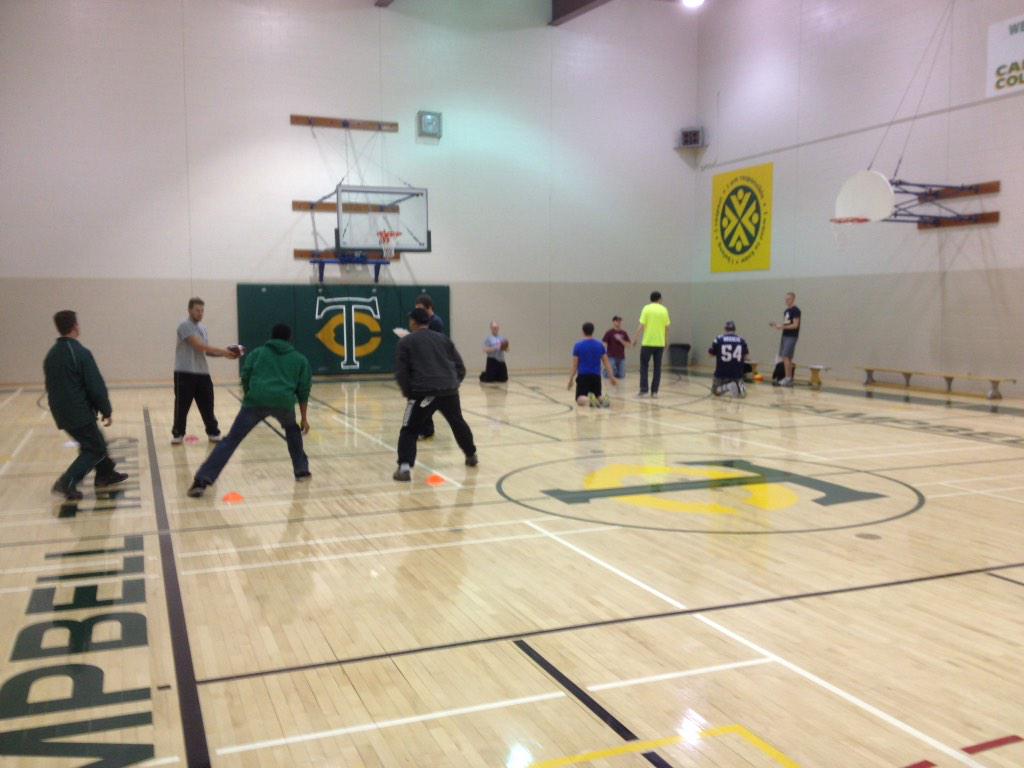 CoachRyanHall's tweet photo. Big Coach - Little Coach. #CompIntro #NCCP @FootballCanada @FootballSask @RMF_Regina @CAC_ACE http://t.co/MSGsfiMBVJ