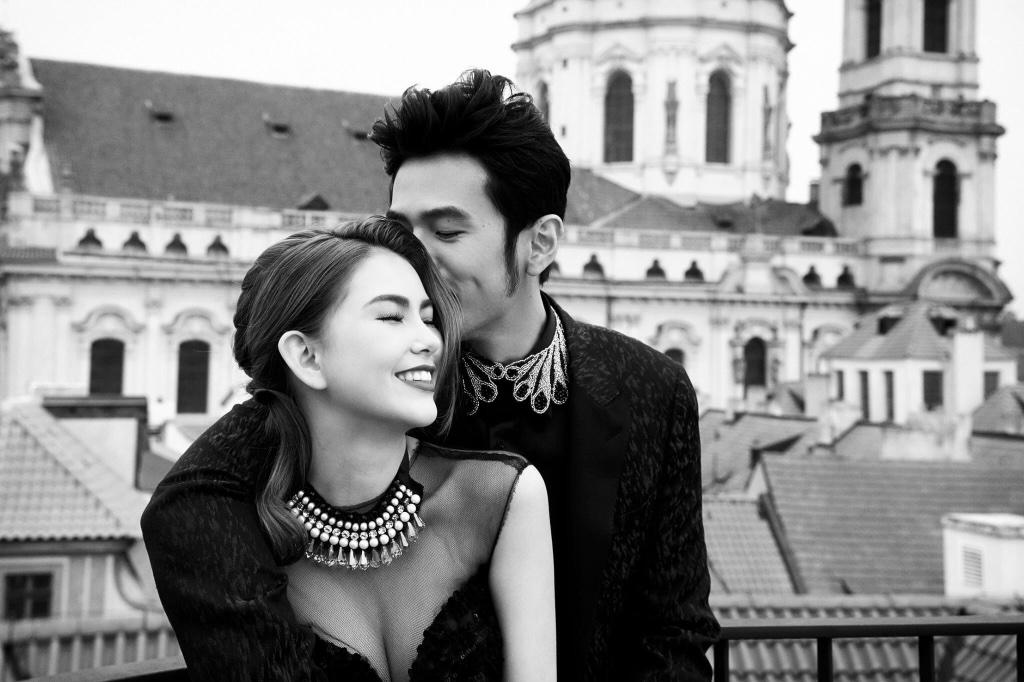 Happy 36th birthday jay chou! Today is his wedding too~      my idol 