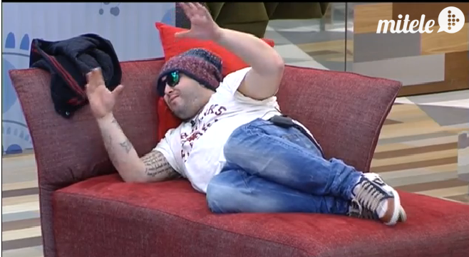 KikoRiveraCFO's tweet photo. ¡Fotitos de nuestro @riverakiko en #GHVip esta tarde! ¡Le da alegría y buen rollo a la casa! http://t.co/KiKqJATQuB