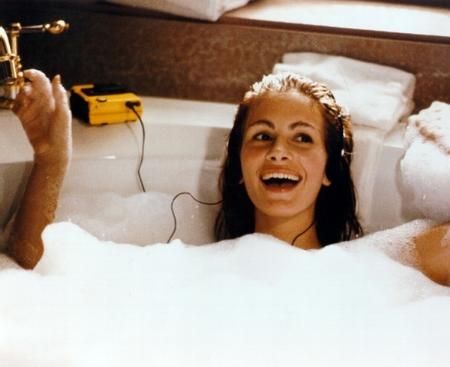 SpotlightCr's tweet photo. ¿Qué te parece terminar tu domingo de esta manera? #JuliaRoberts #PrettyWoman #SpotlightCine http://t.co/AGtLrSzq5Z