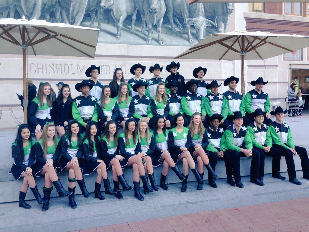 Emmamcgeezer's tweet photo. Love my amazing team 💚 http://t.co/SYL1aFM8JK