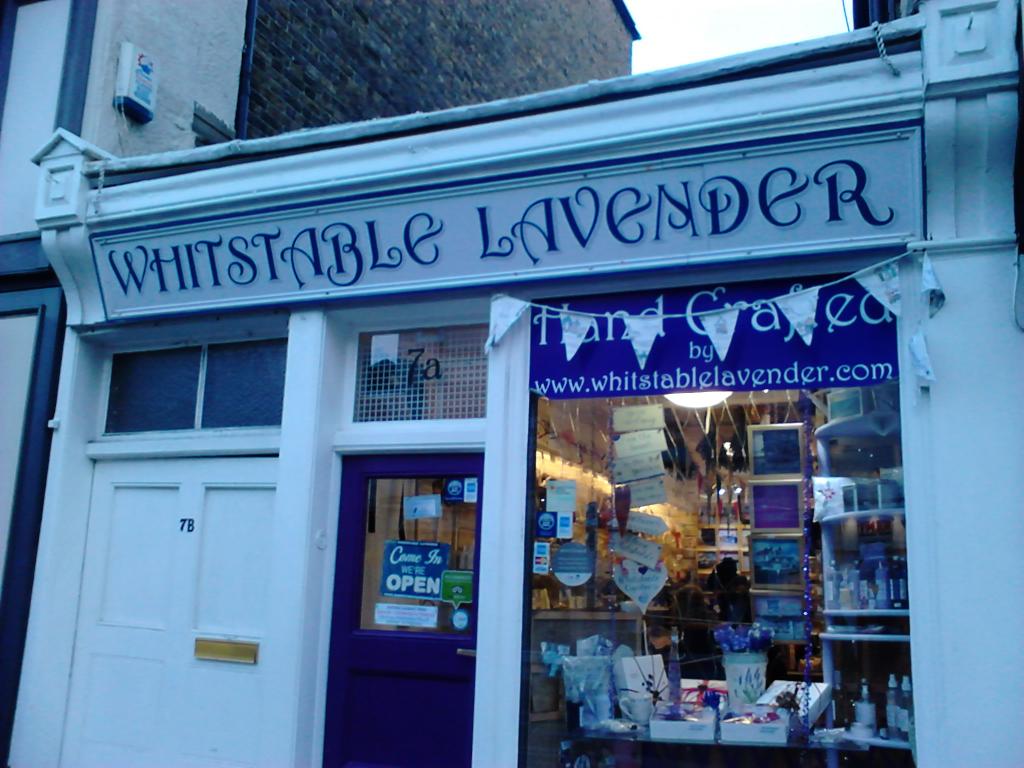 MedwayTide's tweet photo. Fitting in some shopping around the beer drinking - so many pubs in #Whitstable
Smells lovely in here. http://t.co/lB2Tn9mLzH