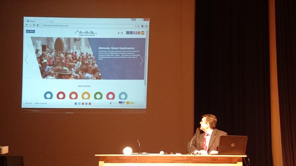 Expertise_mkt's tweet photo. José Estevez, de TECOPY-COTESA presenta la plataforma "Almonte Smart Destination" de @eoi y @D_Local_Almonte http://t.co/tT719HjHy0