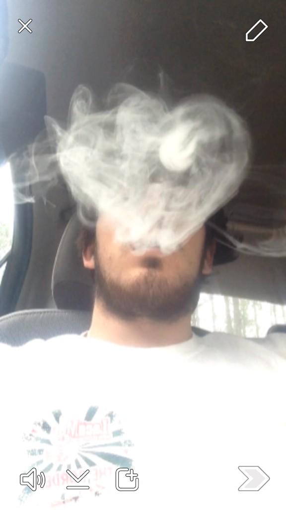 C_Alexzander's tweet photo. For my bae#smoketricks http://t.co/A9oyUuD2Kc