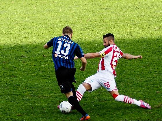 Ristovski looks to escape his marker Ristovski looks to escape his marker