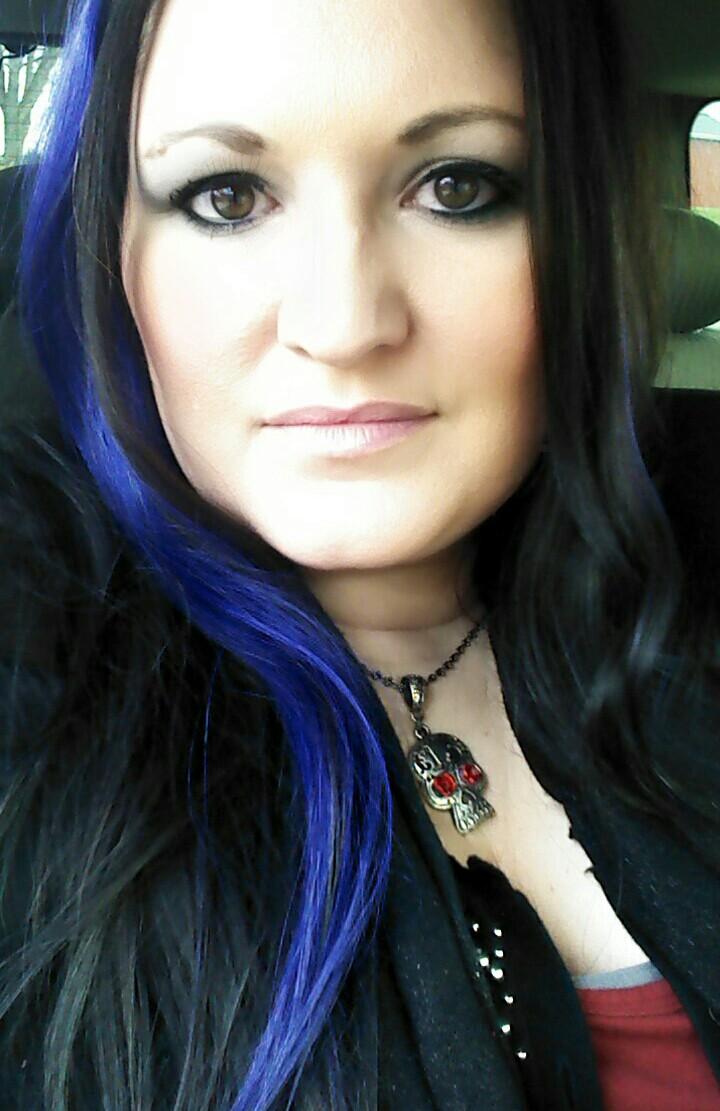 sassyjo97's tweet photo. Royal Purple Hair!! http://t.co/XKU08iUHRu