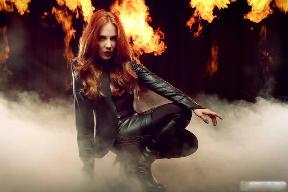 HAPPY BIRTHDAY to one of my favorite metal singer,Simone Simons! 