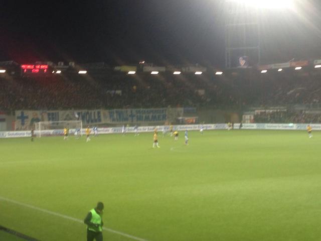 TimKlijnman's tweet image. Zwolle - NAC, zo kom je nog eens ergens! Inmiddels 4-1, leukste is € 20,- op minder dan 11 corners... #unibet #zwonac