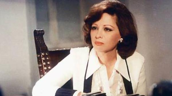 AlArabiya_Eng's tweet photo. #BREAKING: Iconic #Egyptian actress Faten Hamama dies, Al Arabiya's correspondent http://t.co/2ubOwUP5B7 http://t.co/Wl5lQ71v1K