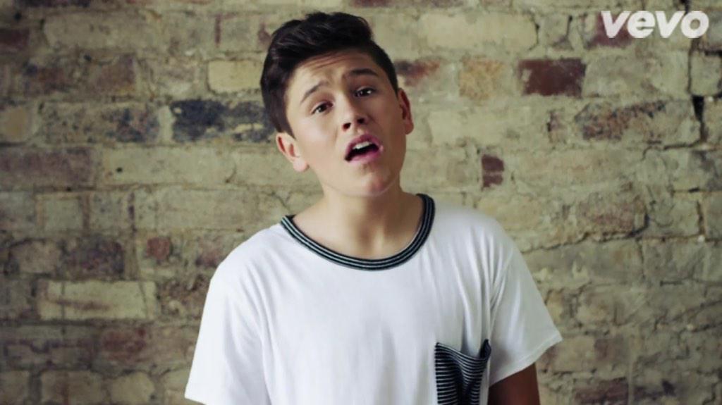 bekahwaetfordx's tweet photo. OMG THE SHY VIDEO IS JUSTT OMGDHSJAHAKD I LOVE IT οΈJAI YOU HAVE DONE WELL π
πππππππ @JaiWaetford @JaiWaetford #ShyEp http://t.co/FYfrXle2QW