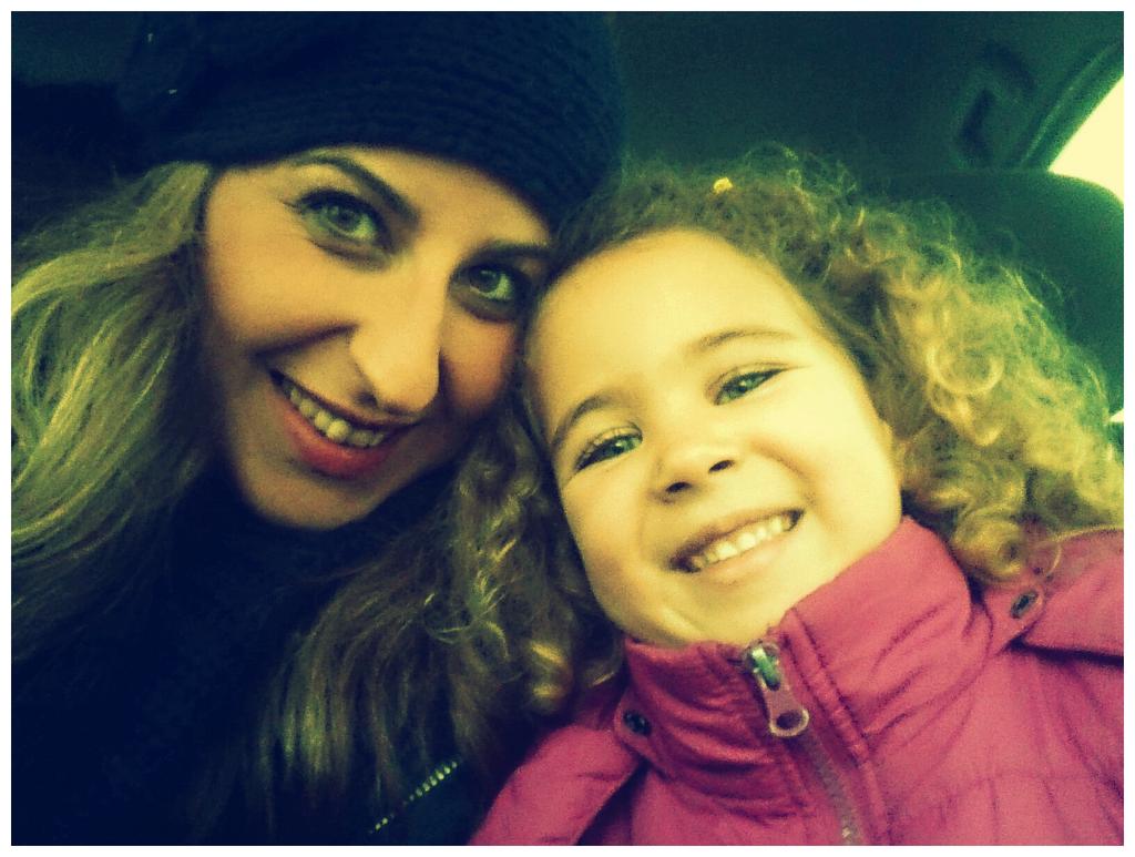 GLORIABS1's tweet photo. felices  sueños. Buenas noches 😍😘😘😄 http://t.co/zJrHpygKPn