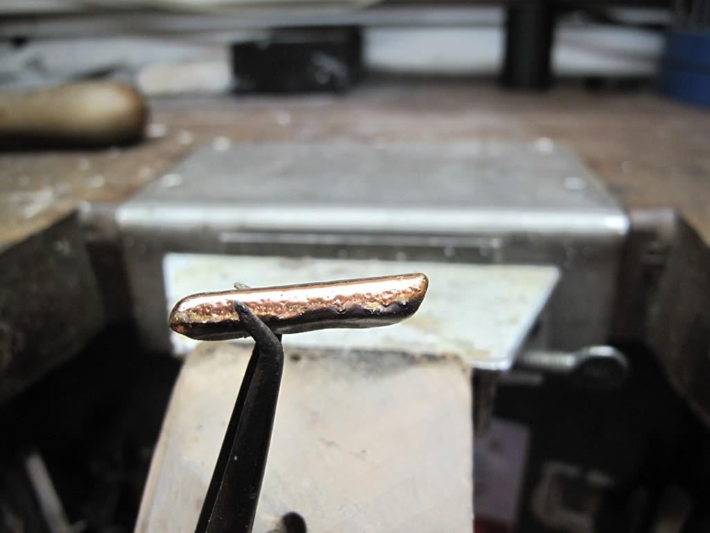 jenifercraige's tweet photo. New beginning fresh designs this #gold bar is only the start! @WongsJewellers #Workshop #jewellery #bespokejewellery http://t.co/t3Y6TXMdkA