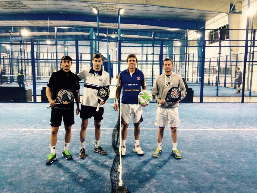 Partidete entreno remember con M.A <a href="/mikypadel/">Mike Jimenez-PADEL</a> <a href="/daviloesteban/">David Esteban</a> <a href="/PadelJakeBenzal/">jake benzal</a> <a href="/PadelRevolution/">Padel Revolution</a>