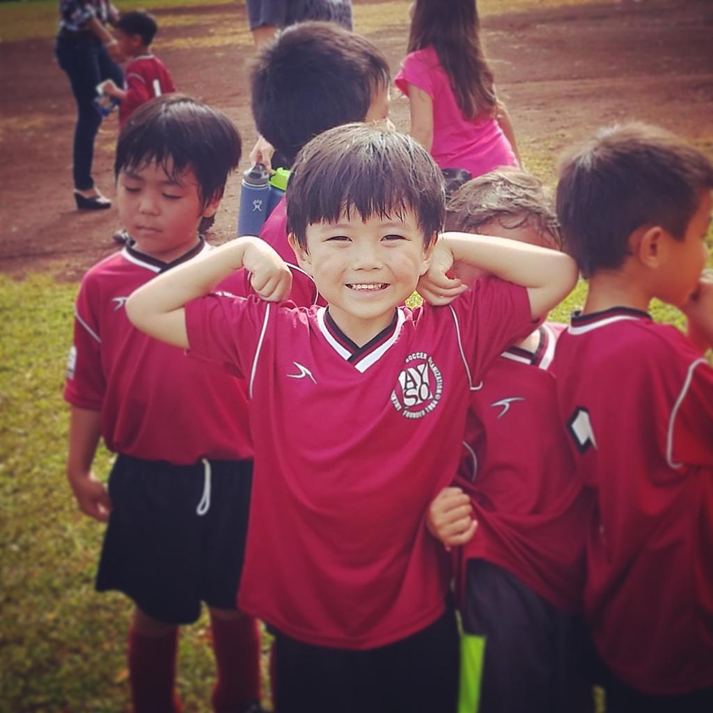 jilltokuda's tweet photo. Another @KaneoheAYSO U5 #soccersaturday done &amp; Aden's all smiles! Proud of our little man! http://t.co/OsJyimYdSR