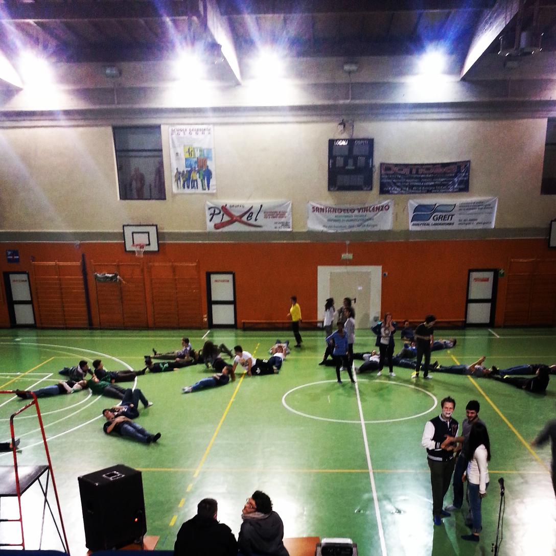 ppiletti95's tweet photo. Serata grande gioco organizzata dal quarto anno per il primo.... #sfa #salesianibologna #200db #constellazioni http://t.co/erPc7FPSm7
