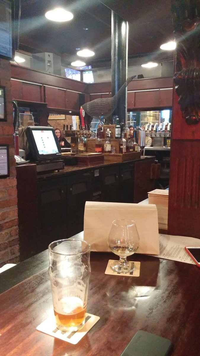 CdrossRoss's tweet photo. Goose island. Mama be tired. http://t.co/x9hYJDUsgV