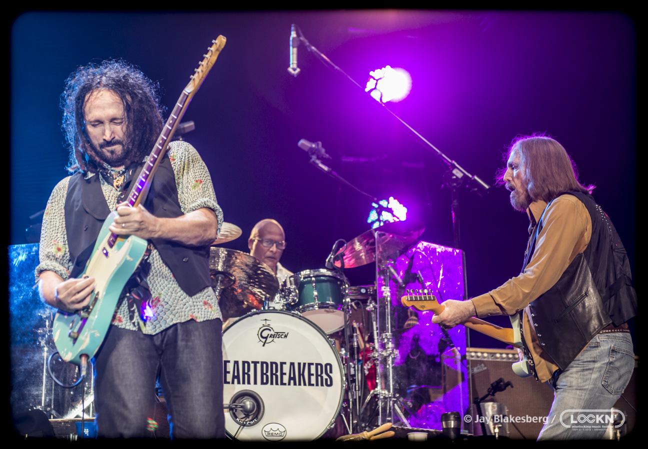 Happy birthday to Mike Campbell of and the Heartbreakers! 
