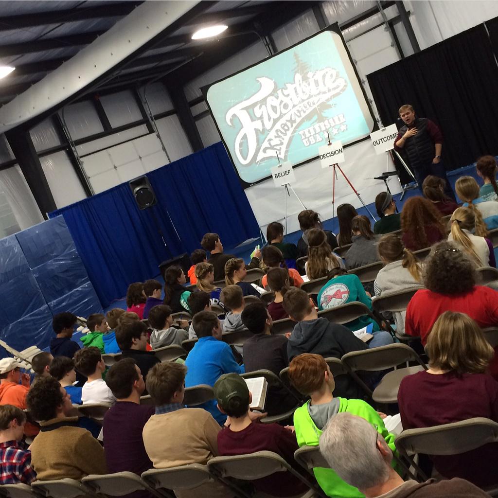 CBstudents_TN's tweet photo. Middle School Break-Out Session #CBBFrostbite15 with @jcneely #RefreshYourBrain #BrainFreeze http://t.co/TjAgLXok5m