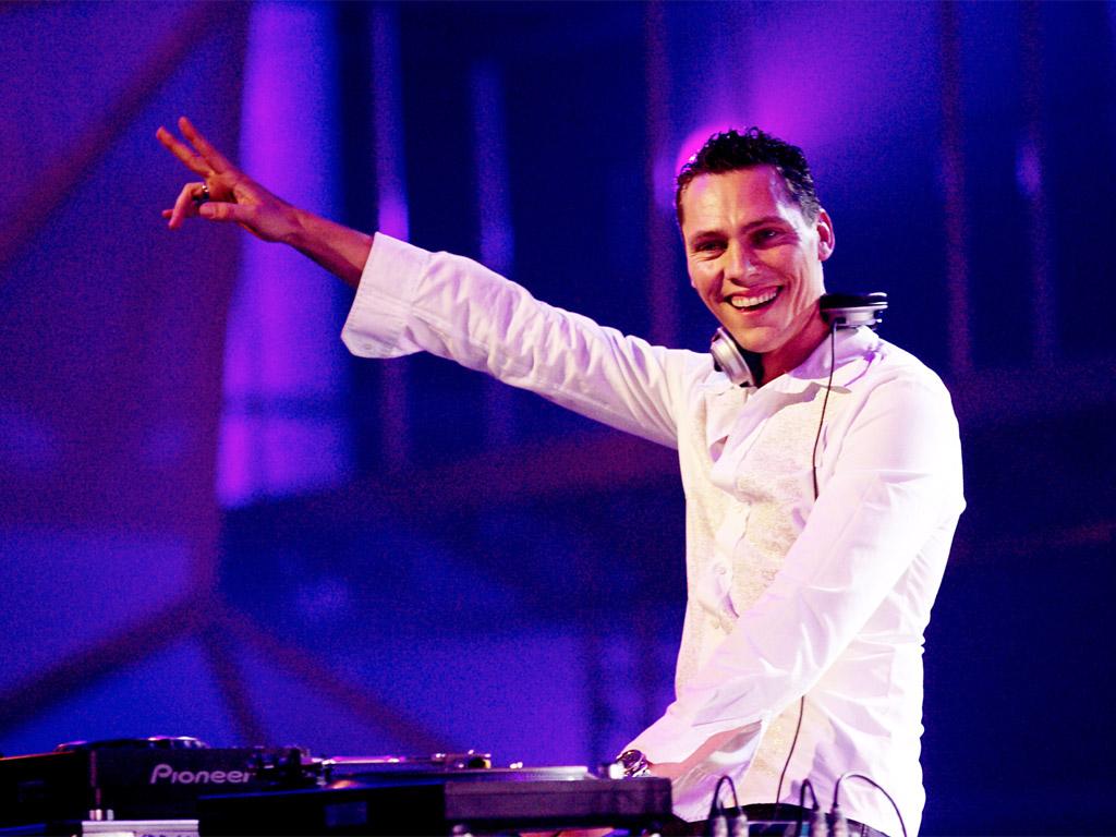 Happy birthday for the best DJ in the world!!!!  