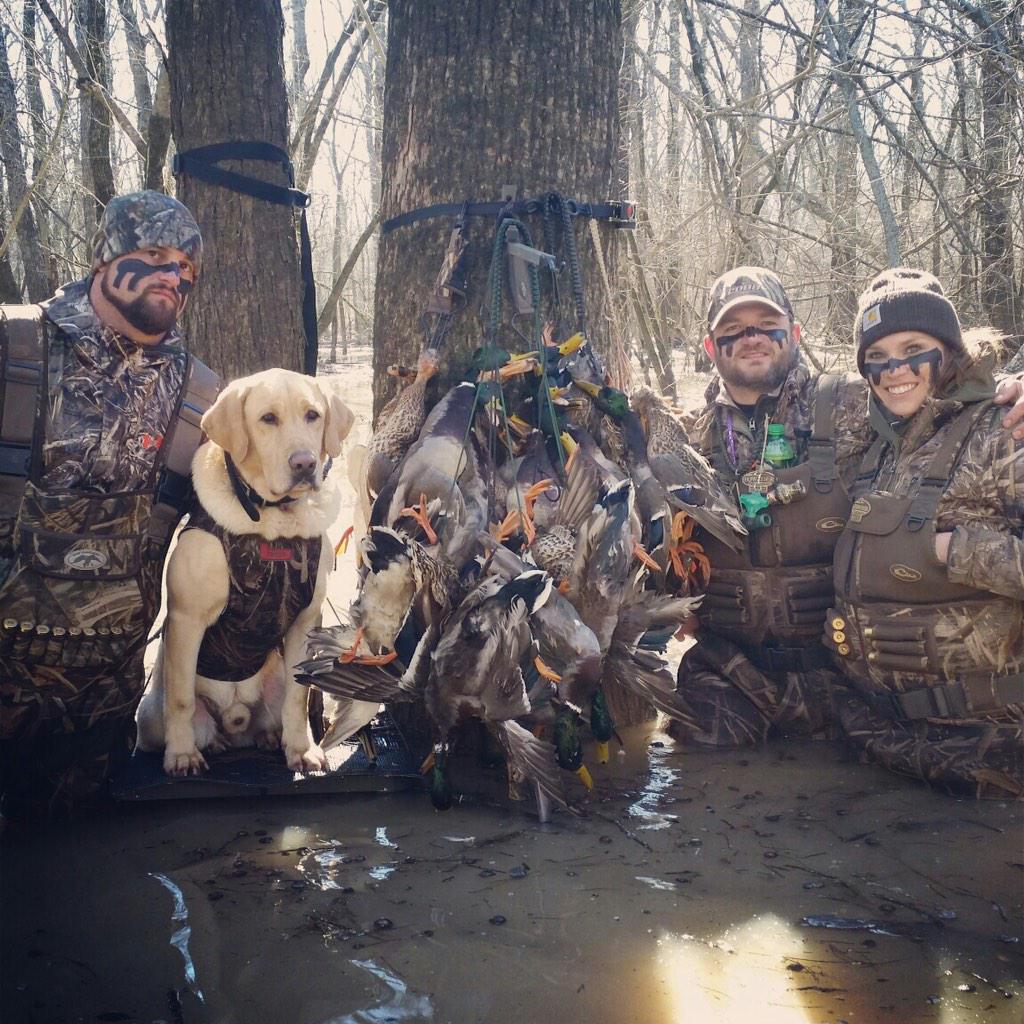 bigjoesanders's tweet photo. Dirty thirty in Arkansas timber with @teamcobbhunts it was lots of fun. http://t.co/dolab55dAq