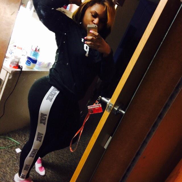 ChuckPlay_Roles's tweet photo. "@__Cierraaa: The real BBC 💁🍑 http://t.co/uE1Gx1dJ8U" http://t.co/Xynqx5sJhD