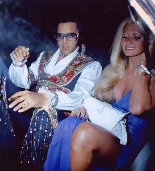 RocknRollFoto's tweet photo. Elvis Presley and friend. http://t.co/UvYpwzFKcN