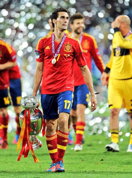 Happy 32nd Birthday to Euro 2012 & UEFA Champions League winner fullback Álvaro Arbeloa

feliz cumpleaños 