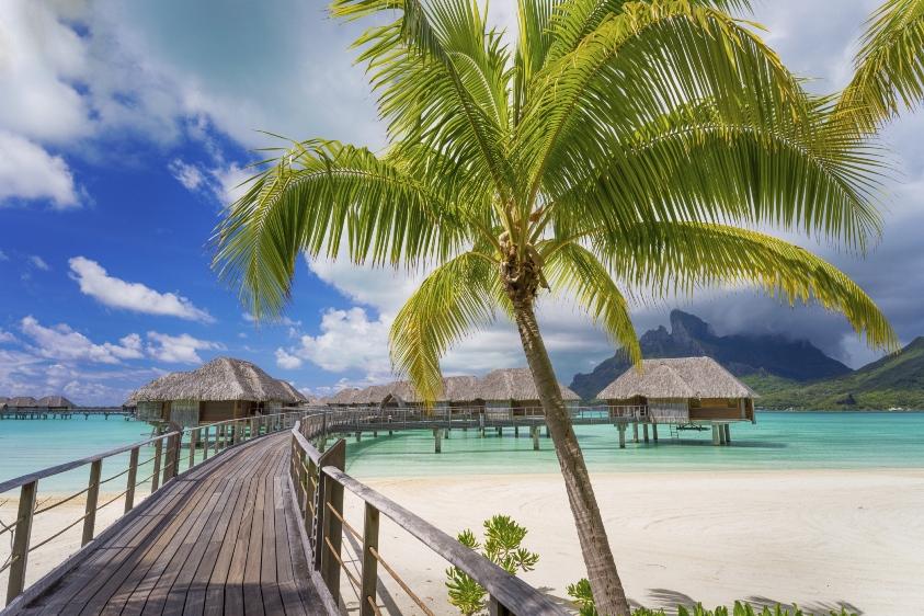 Orbitz's tweet image. Tired of the cold? Here's a promo code: GETHAPPY for an extra 15% off hotels bit.ly/twPromoCode #dealsfordays