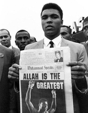 On this day in 1942 the greatest boxer and athlete was born. Happy birthday to the great Muhammad Ali. 