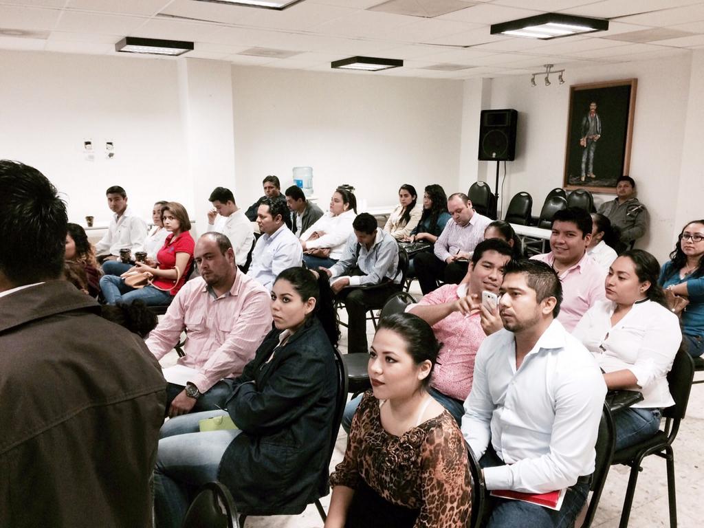 MovPRImxTAB's tweet photo. Hoy  realizamos una reunión de trabajo y evaluación Rumbo a las #Elecciones2015UnidosPRIMX
#SomosUnaRealidad #PriTab http://t.co/0RpbI1cil9