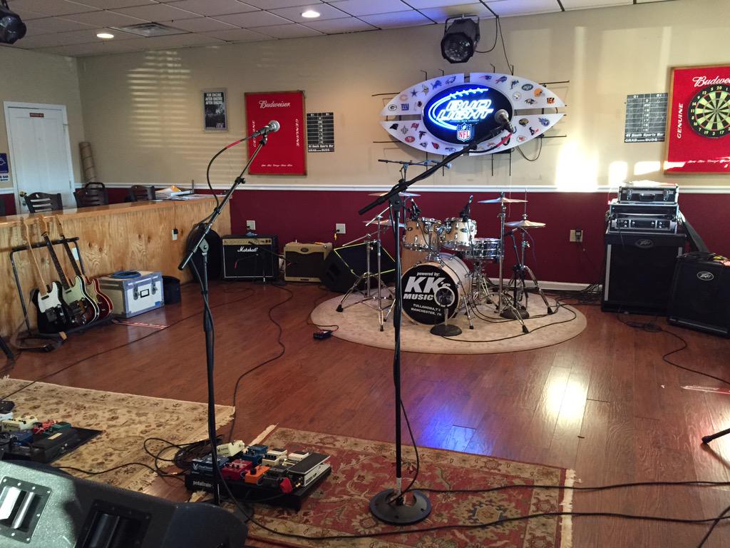 kkslmj's tweet image. Sound check done.  KK jam @41SouthSportBar tonight #bugford band @guitarattack