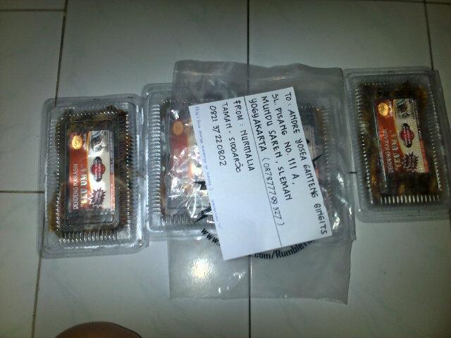 mitra_sunda's tweet photo. Ini pack dendeng ikan asin yg sdh terkirim. :) http://t.co/wwkWMGDtTn