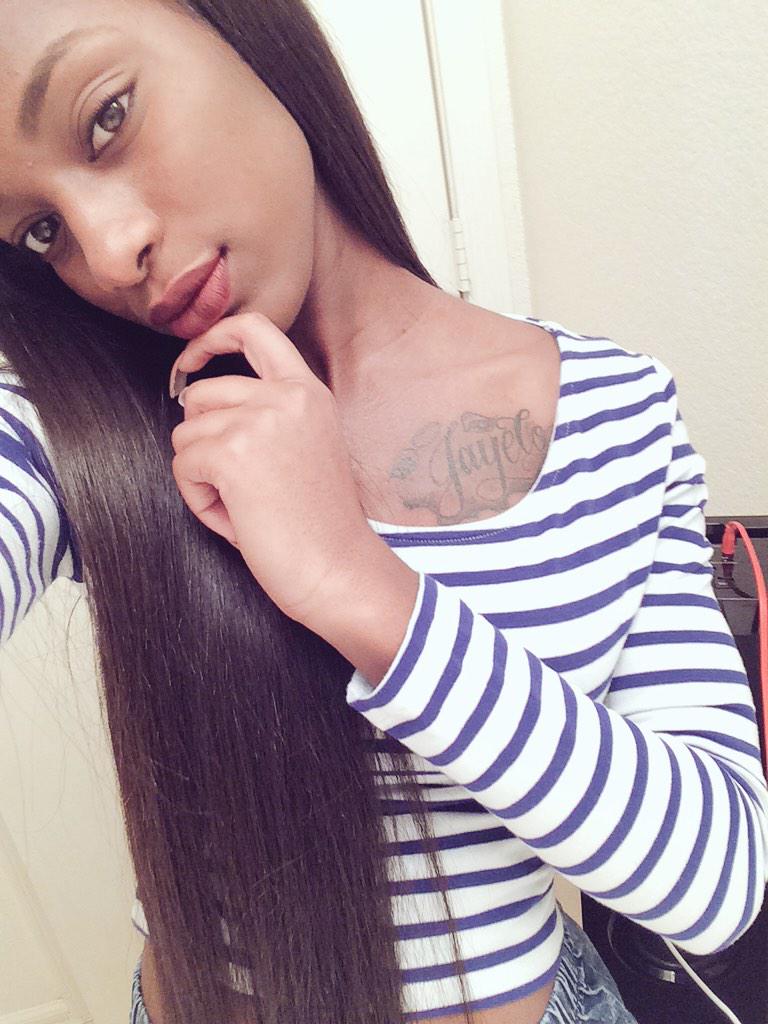 Queen_Naae's tweet photo. Yeah shordy it's #JAYELOWORLD๐ผโค๏ธ๐ #LONGLIVEJAYLOE ๐ #JayeloLilSis Love You Brother @BossupJmoney http://t.co/a6dIMmzmYt